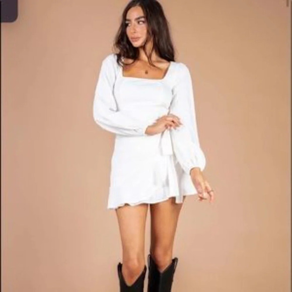 - New Princess Polly Linen Long Sleeve Wrap Mini‎ - Picture 2 of 4